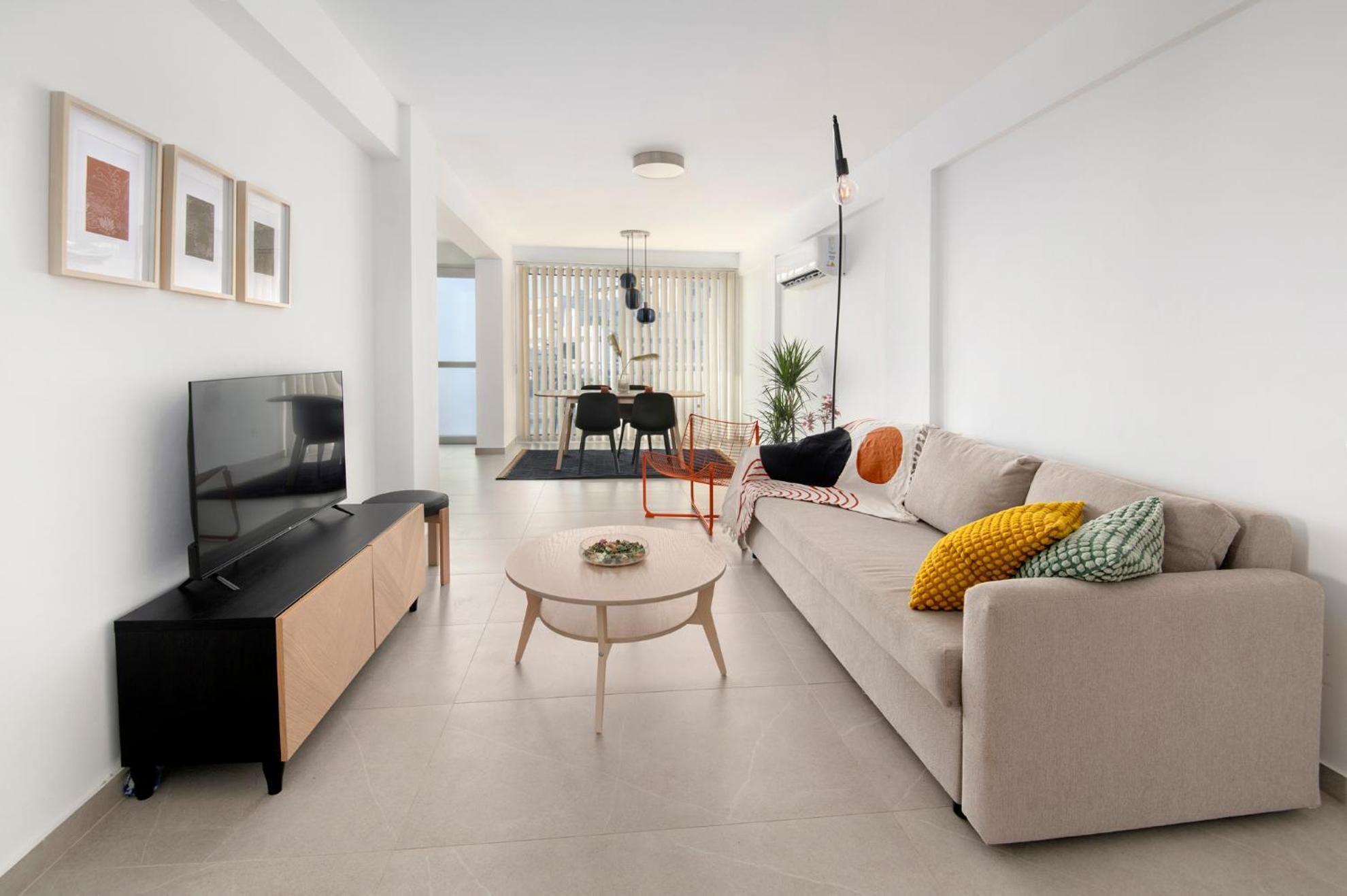 Amazing Two Bedroom Apartment Larnaca Exterior photo